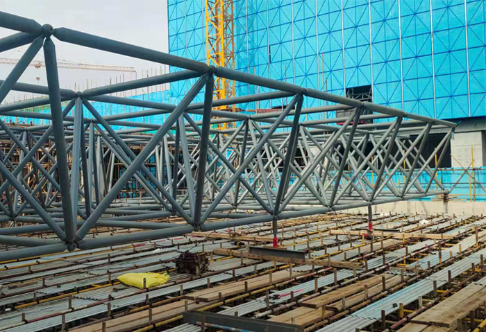 二连浩特高铁东总部基地2号楼网架